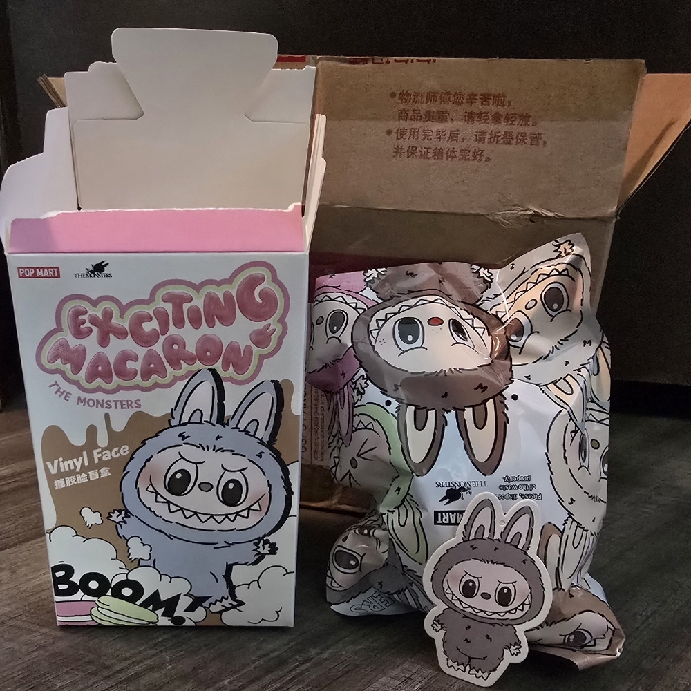 Pop Mart Exciting Macaron Sesame Bean NIB